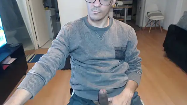 guachin hunk online show from June 28, 2026, 1:01 am