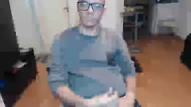 guachin hunk online show from July 23, 2026, 3:04 am