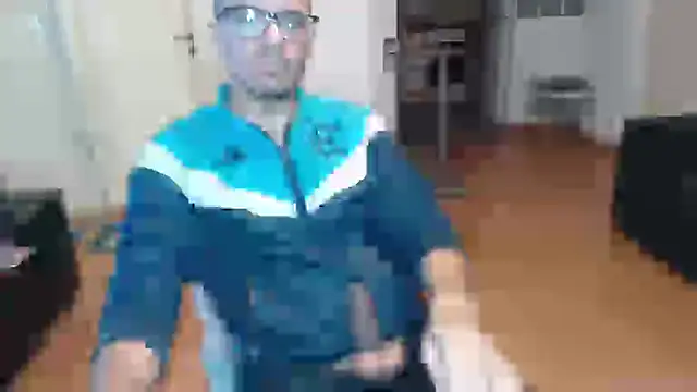 Snapshot of guachin_hunk chatting on June 5, 2026, 3:22 am guachin hunk online show from June 5, 2026, 3:22 am