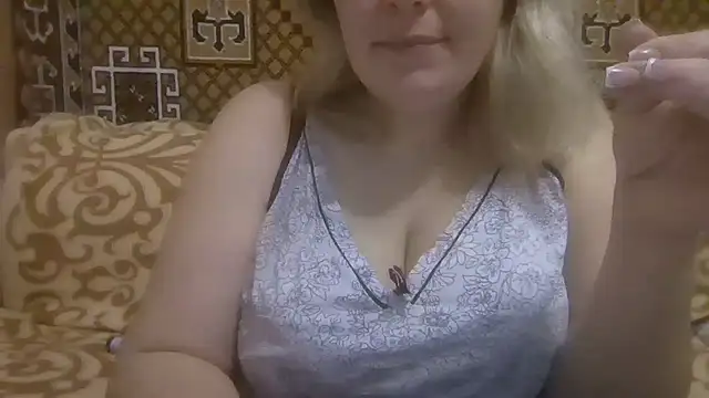 Diana Britt online show from December 1, 2025, 5:52 am