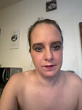 LadyChantale online show from April 8, 2026, 6:26 am