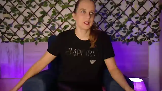 LadyChantale online show from September 25, 2025, 5:46 am