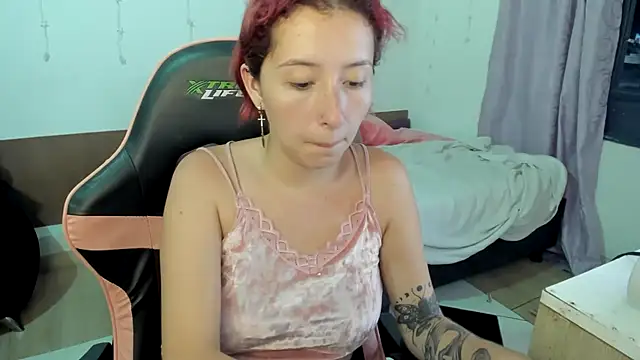 Snapshot of Ginger_Sweetty chatting on February 7, 2025, 1:47 am Ginger Sweetty online show from February 7, 2025, 1:47 am