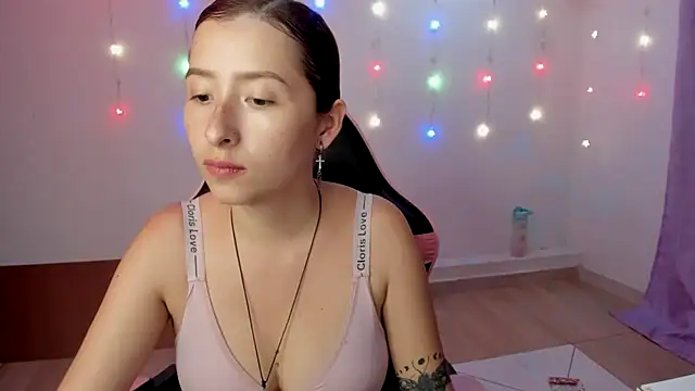 Snapshot of Ginger_Sweetty chatting on January 8, 2025, 11:52 pm Ginger Sweetty online show from January 8, 2025, 11:52 pm