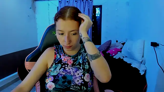 Snapshot of Ginger_Sweetty chatting on March 21, 2025, 3:22 am Ginger Sweetty online show from March 21, 2025, 3:22 am