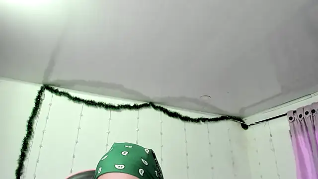 Snapshot of Ginger_Sweetty chatting on January 19, 2025, 11:10 pm Ginger Sweetty online show from January 19, 2025, 11:10 pm