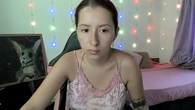 Snapshot of Ginger_Sweetty chatting on January 21, 2025, 10:41 pm Ginger Sweetty online show from January 21, 2025, 10:41 pm