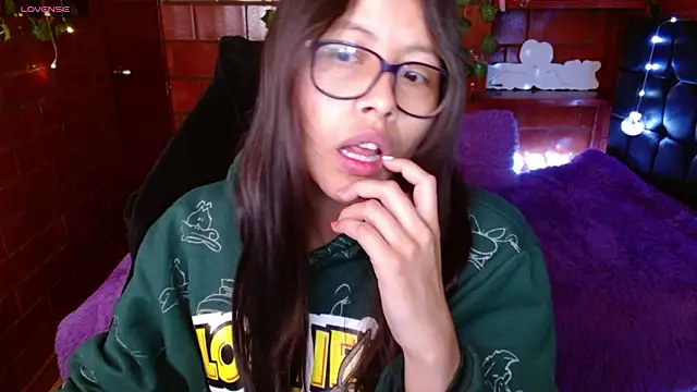 Snapshot of MidoriQuiinn chatting on February 24, 2026, 2:29 pm MidoriQuiinn online show from February 24, 2026, 2:29 pm