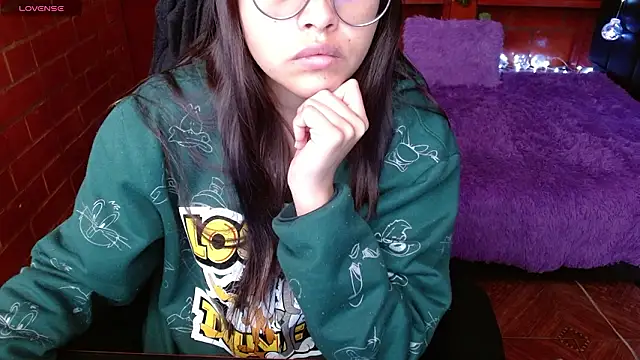 Snapshot of MidoriQuiinn chatting on February 17, 2026, 2:36 pm MidoriQuiinn online show from February 17, 2026, 2:36 pm