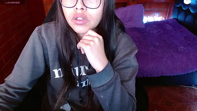 MidoriQuiinn online show from March 16, 2026, 2:43 pm