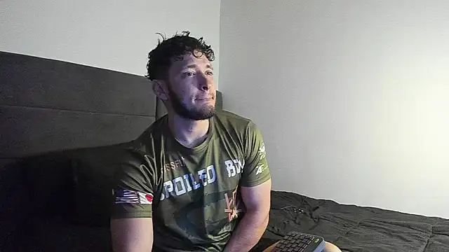 Snapshot of alejandro__2 chatting on November 25, 2025, 5:35 pm alejandro 2 online show from November 25, 2025, 5:35 pm