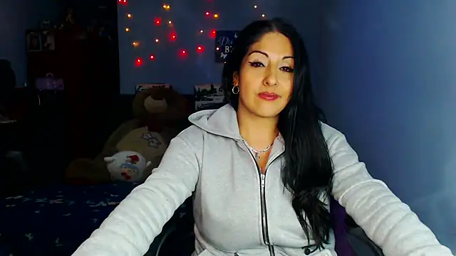 sahtlove1 online show from January 7, 2026, 3:11 am