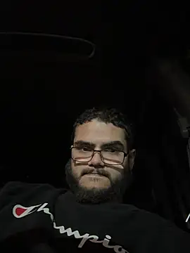 JRealz14 online show from April 26, 2026, 2:42 am