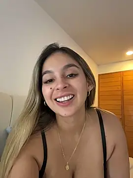 oriana zoeee online show from April 9, 2026, 3:30 am