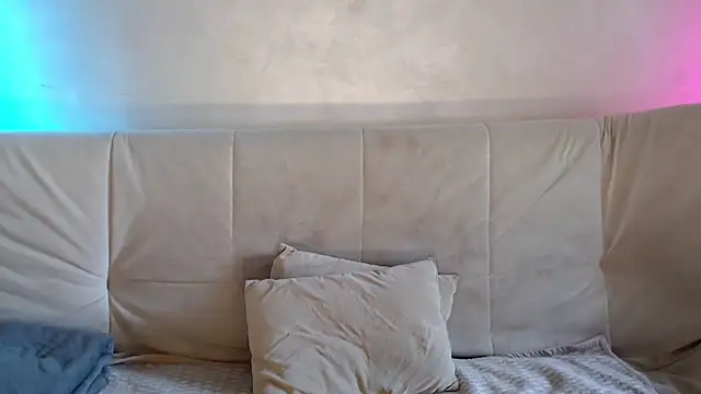 -Yummybabes- online show from July 24, 2026, 12:34 pm