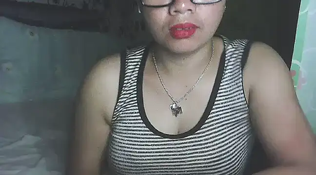 Snapshot of lovely_samxxx24 chatting on February 27, 2025, 10:53 pm lovely samxxx24 online show from February 27, 2025, 10:53 pm