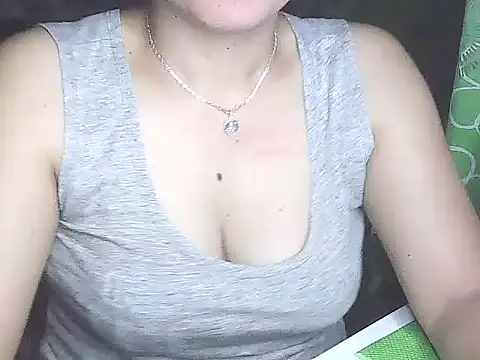 Snapshot of lovely_samxxx24 chatting on January 19, 2025, 10:49 pm lovely samxxx24 online show from January 19, 2025, 10:49 pm