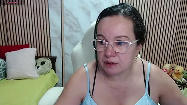 Snapshot of Sonialorens_ chatting on July 25, 2026, 4:57 pm Sonialorens online show from July 25, 2026, 4:57 pm