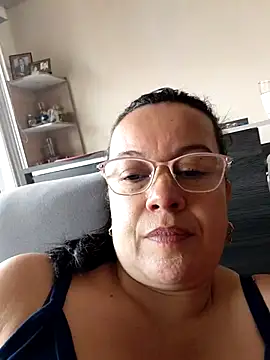 Snapshot of Sonialorens_ chatting on July 22, 2026, 4:31 pm Sonialorens online show from July 22, 2026, 4:31 pm