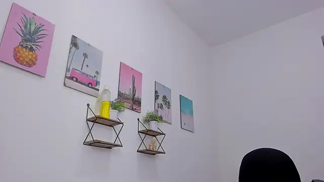 Emma lean online show from December 5, 2025, 12:04 pm