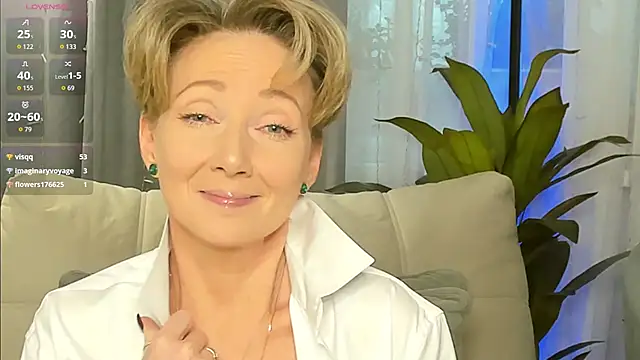 Snapshot of AkexandraFix chatting on February 17, 2026, 2:03 pm AkexandraFix online show from February 17, 2026, 2:03 pm