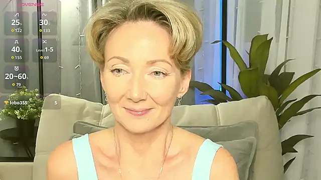 AkexandraFix online show from November 7, 2025, 1:04 pm