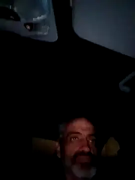 Snapshot of Gumatos chatting on April 11, 2026, 4:31 am Gumatos online show from April 11, 2026, 4:31 am