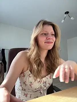 Snapshot of MaryHiggins chatting on March 10, 2026, 12:31 pm MaryHiggins online show from March 10, 2026, 12:31 pm