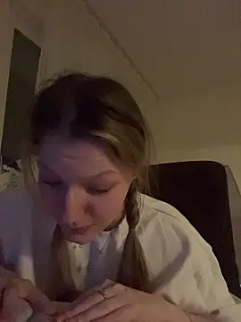 Snapshot of MaryHiggins chatting on March 20, 2026, 10:00 pm MaryHiggins online show from March 20, 2026, 10:00 pm