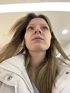 Snapshot of MaryHiggins chatting on April 4, 2026, 12:34 pm MaryHiggins online show from April 4, 2026, 12:34 pm