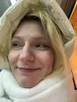 Snapshot of MaryHiggins chatting on February 1, 2026, 9:46 pm MaryHiggins online show from February 1, 2026, 9:46 pm