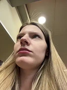 Snapshot of MaryHiggins chatting on March 23, 2026, 1:44 pm MaryHiggins online show from March 23, 2026, 1:44 pm