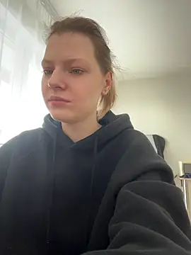 Snapshot of MaryHiggins chatting on April 8, 2026, 7:54 am MaryHiggins online show from April 8, 2026, 7:54 am