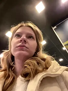 Snapshot of MaryHiggins chatting on January 18, 2026, 4:43 pm MaryHiggins online show from January 18, 2026, 4:43 pm