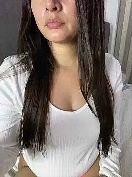 Snapshot of vellaAngel chatting on February 4, 2026, 3:01 am vellaAngel online show from February 4, 2026, 3:01 am