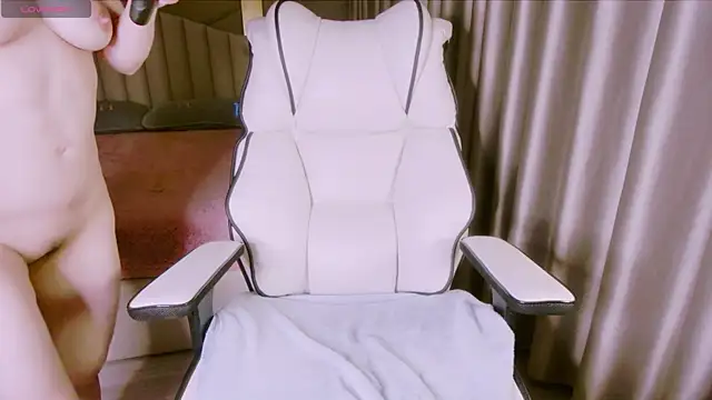 Snapshot of Girl__Funny chatting on February 21, 2025, 8:16 pm Girl Funny online show from February 21, 2025, 8:16 pm