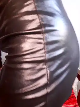 Snapshot of megan2021 chatting on December 4, 2024, 1:58 pm megan2021 online show from December 4, 2024, 1:58 pm