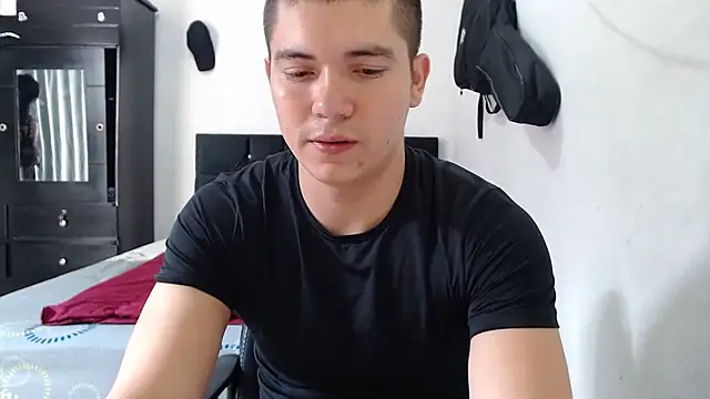 suckmydickbitch97 online show from November 8, 2025, 12:42 pm