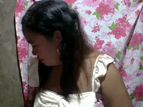 Snapshot of pinaySandra chatting on October 16, 2025, 12:13 pm pinaySandra online show from October 16, 2025, 12:13 pm