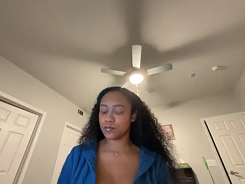 RylHoneyy online show from January 13, 2026, 12:31 pm