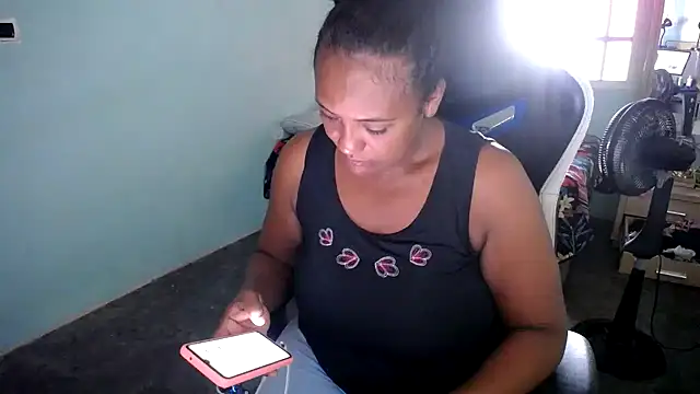 marysol83 online show from November 30, 2025, 7:47 pm