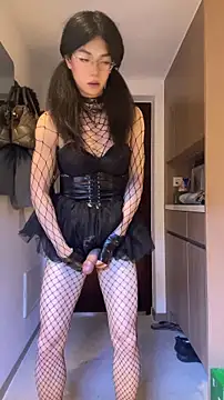 CrytinaSissyCrossdress online show from June 9, 2026, 4:19 pm