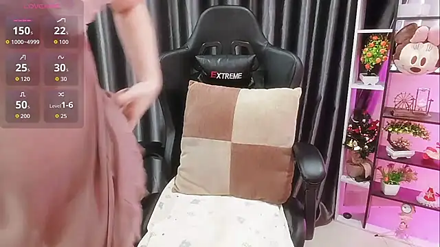 Yuki-yio online show from October 26, 2025, 12:55 am