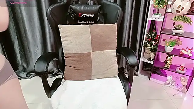 Yuki-yio online show from February 7, 2026, 1:24 am