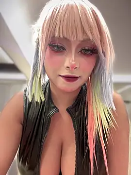 seraphine23 online show from December 21, 2025, 12:35 am