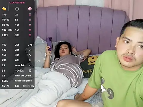 Snapshot of MoaningKylie chatting on February 26, 2026, 2:44 am MoaningKylie online show from February 26, 2026, 2:44 am