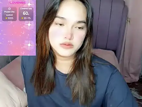 Snapshot of MoaningKylie chatting on February 10, 2026, 4:33 am MoaningKylie online show from February 10, 2026, 4:33 am