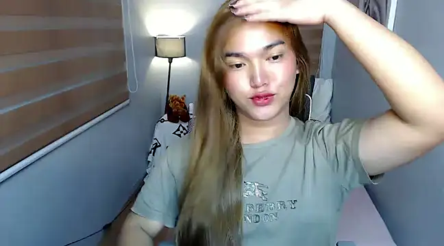 Snapshot of MoaningKylie chatting on December 13, 2024, 9:20 pm MoaningKylie online show from December 13, 2024, 9:20 pm