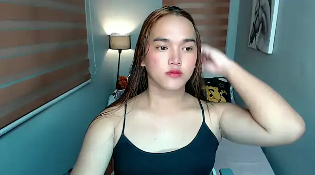 Snapshot of MoaningKylie chatting on December 13, 2024, 10:08 am MoaningKylie online show from December 13, 2024, 10:08 am