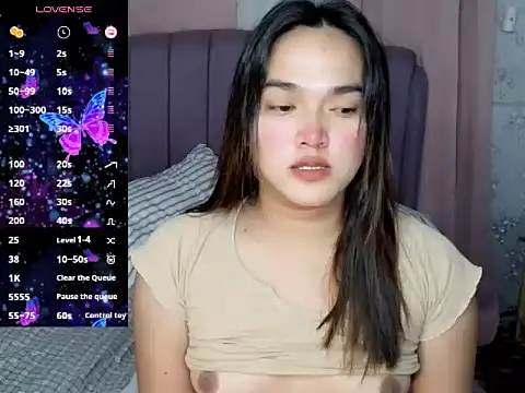 Snapshot of MoaningKylie chatting on March 8, 2026, 12:19 pm MoaningKylie online show from March 8, 2026, 12:19 pm